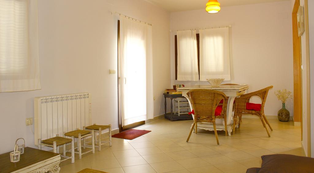 Apartamentos Puenteviejo Arenas de San Pedro Room photo